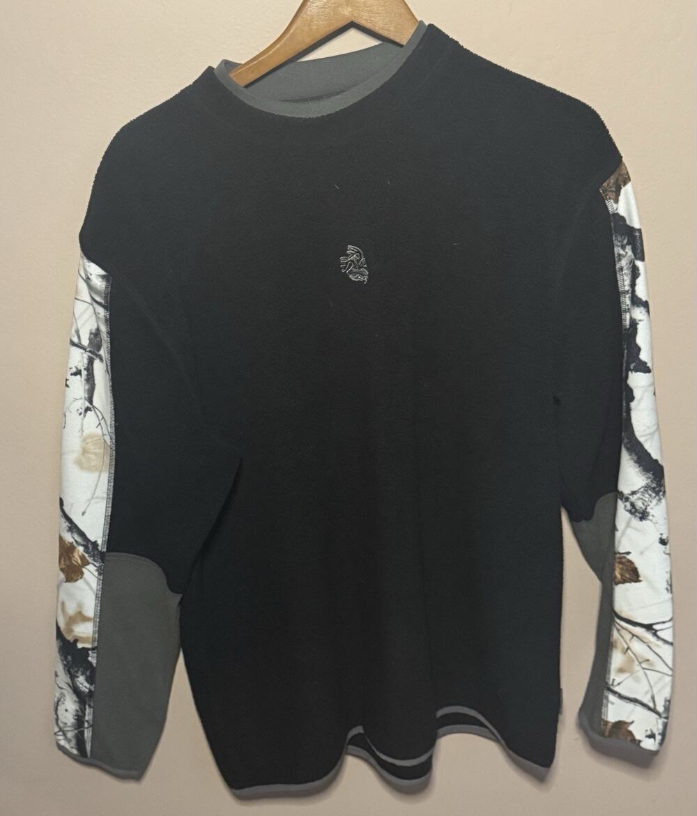 Legendary Whitetails Hunter Black and Camouflage Arm Long Sleeve Fleece L